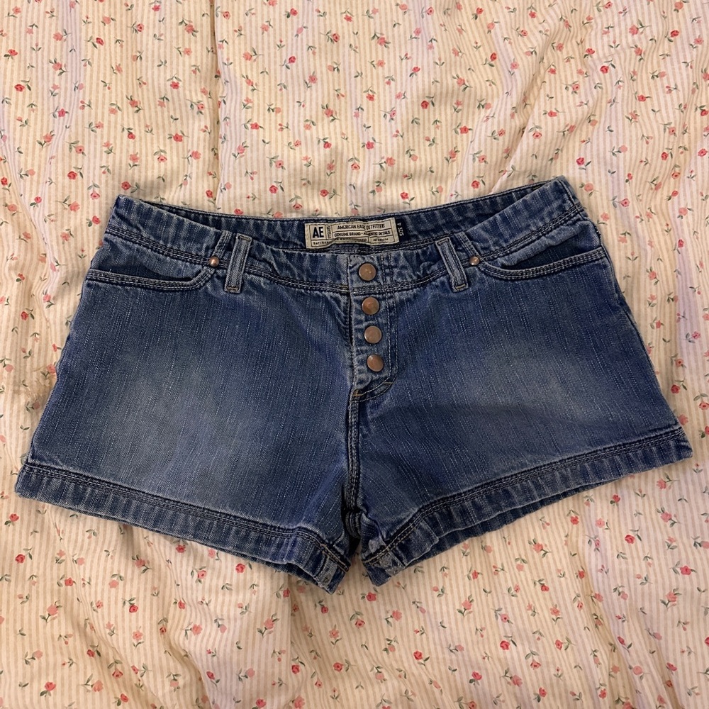 vintage american eagle outfitters cheeky jean shorts!
